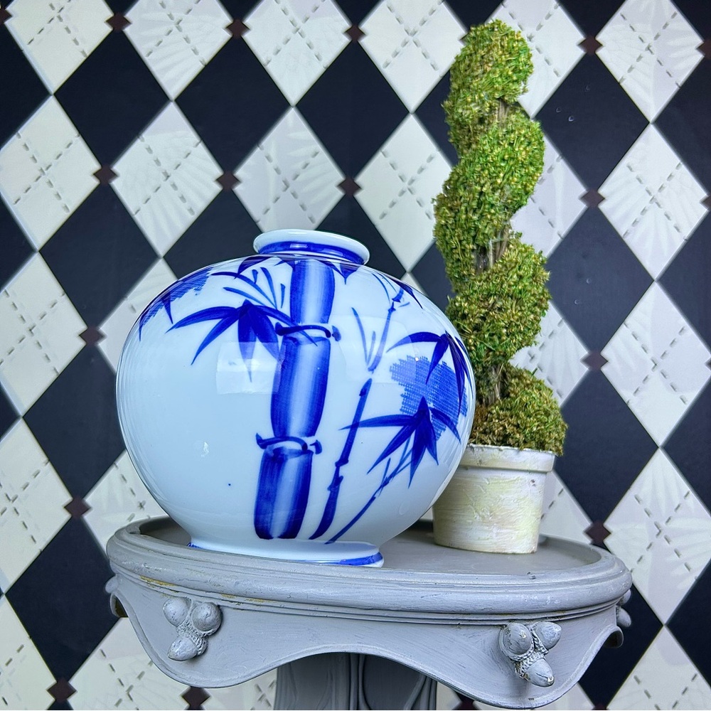 Blue White Porcelain Bamboo Vase Chinoiserie‎ 6.5” Grandmillenial Japan Decor - Picture 16 of 17